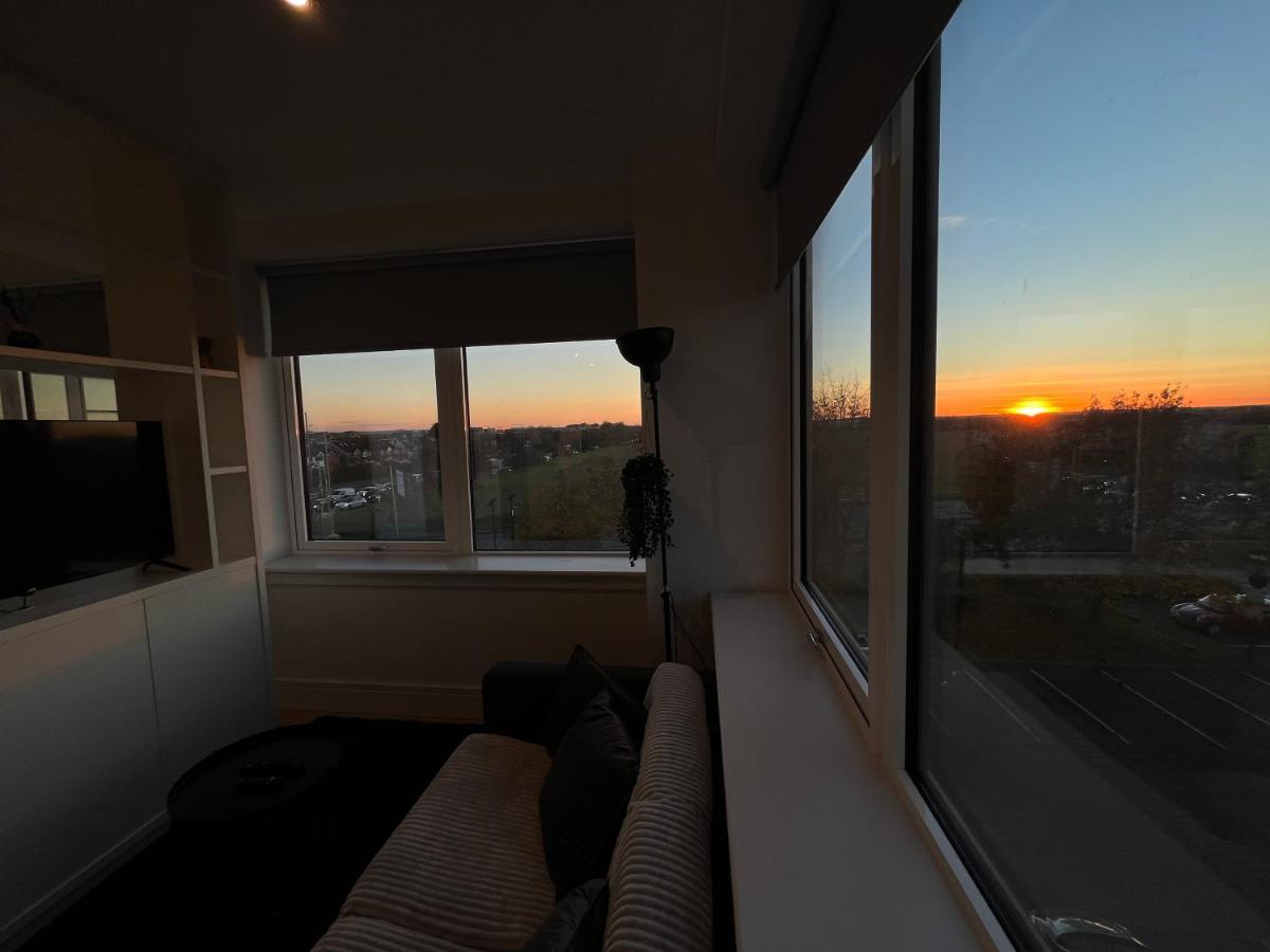 Aeropartment & Aerotel, London Heathrow Airport, Terminal 4, Ev Stations & Cheap Parking On Site! Hillingdon Exterior foto